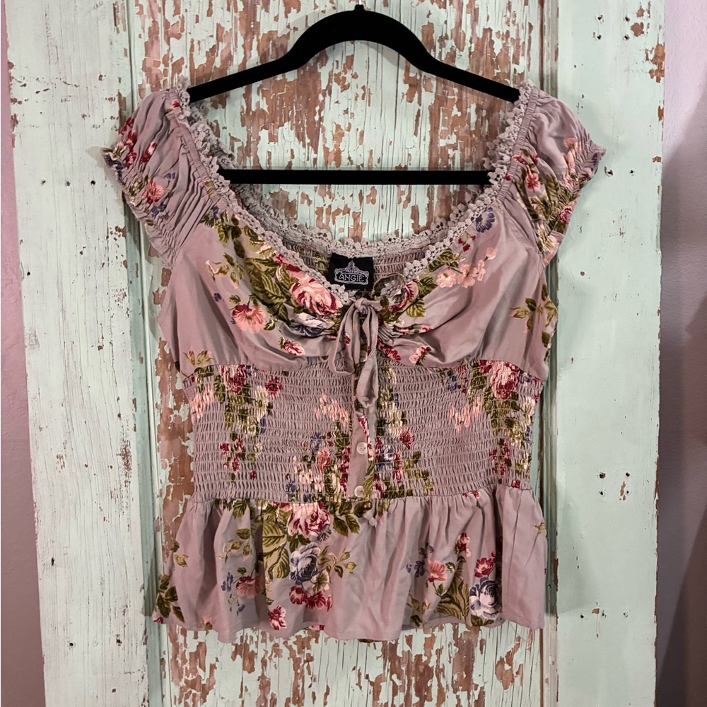 Women’s Angie’s floral crop top with ruffles